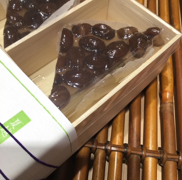 寛永堂の和菓子接客販売
