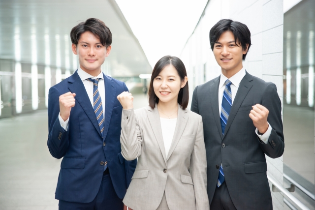 短期ルミネカード受付接客業務
