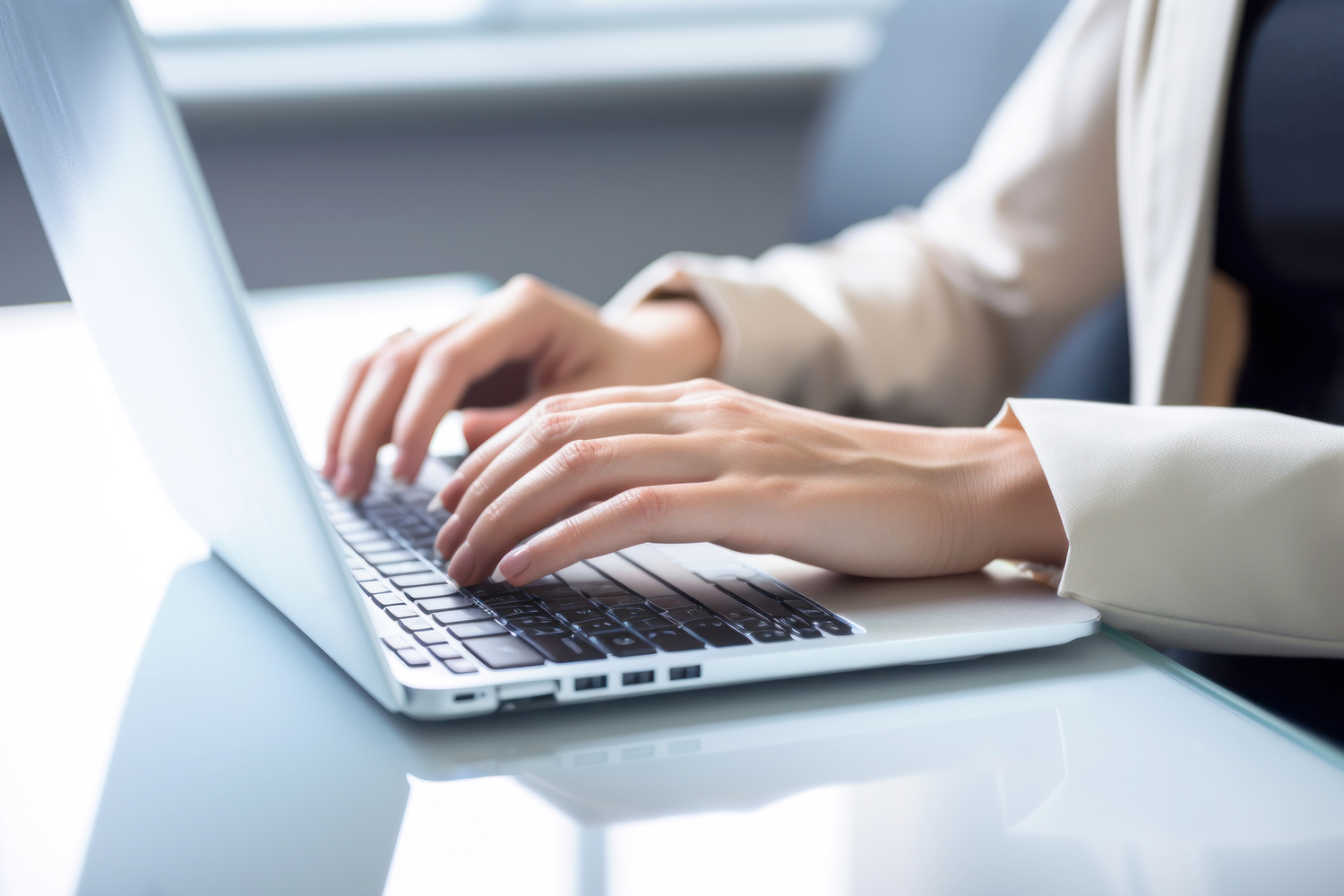 肥後橋駅／一般事務／ワークライフバランス重視／完全週休二日制／大阪メトロ四つ橋線