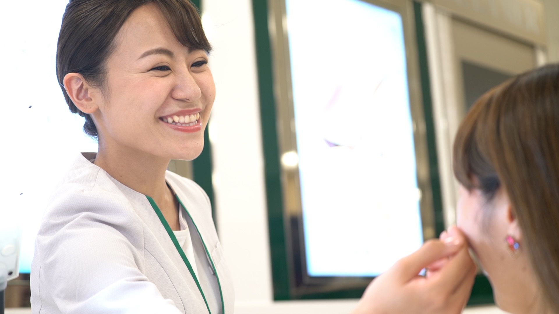 ピアスグループ カバーマーク 中国 岡山県岡山市北区 美容部員の求人情報