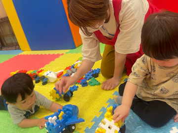 夕方勤務可能な方歓迎★無資格OK！キッズルームで子どもを見守るお仕事