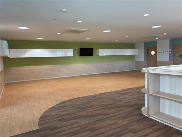 新規開園｜年休125日｜残業すくなめ｜施設充実｜定員20名の小規模園｜園長