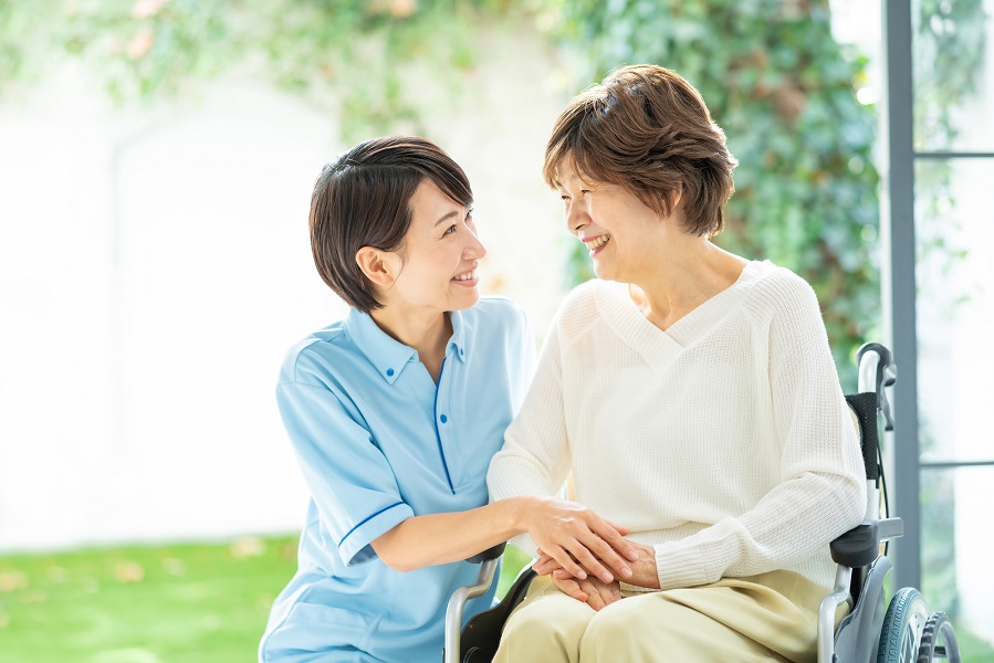 介護福祉士お持ちの方必見！週4日～勤務OK♪1シフトで働きやすい！人気のグループホーム♪＠谷塚