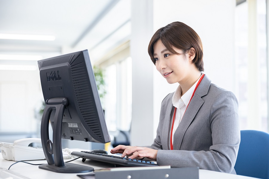 【初回更新時に昇給あり！】未経験で事務/CADオペ両方にチャレンジ可！残業も基本なし♪＠秋葉原