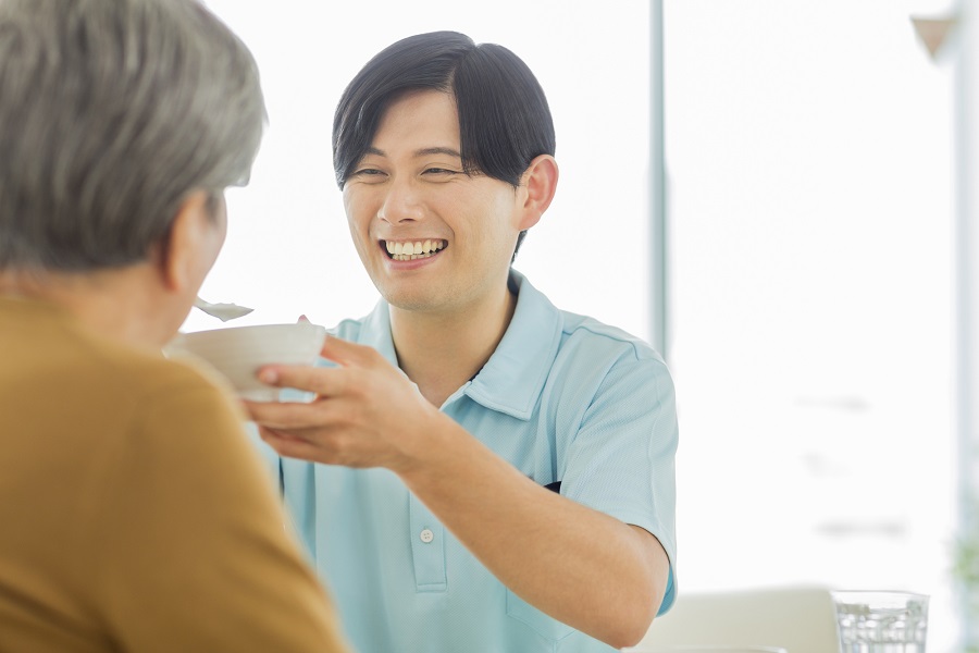 【日勤×高時給】事前に職場見学あり！高級有料老人ホームの介護職＠五反田駅