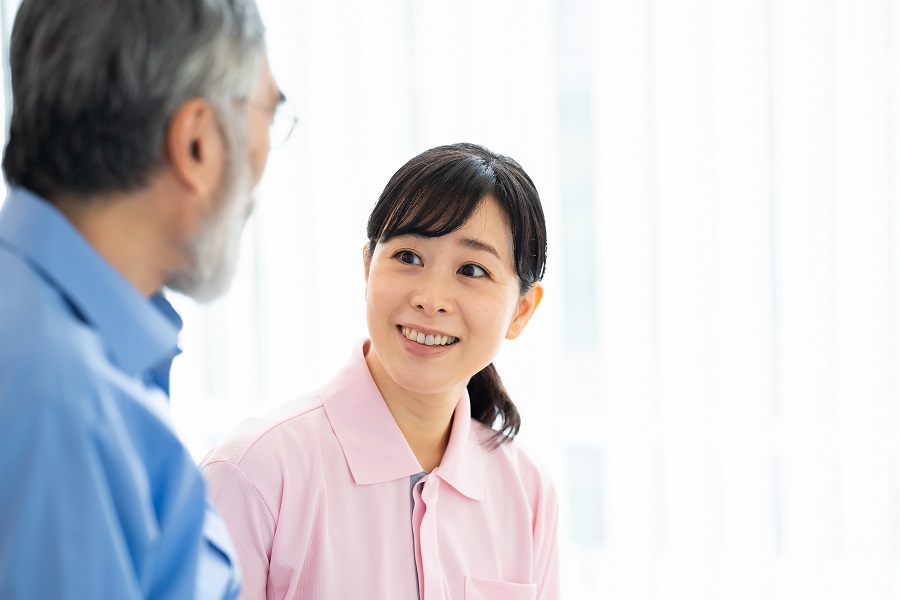【日勤帯のみ】週4日～OK！人気のグループホームでの介護職＠新田駅
