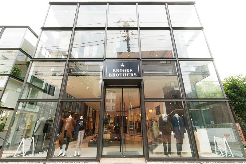《Brooks Brothers》メンズ・ウィメンズのアパレル販売/丸の内路面店